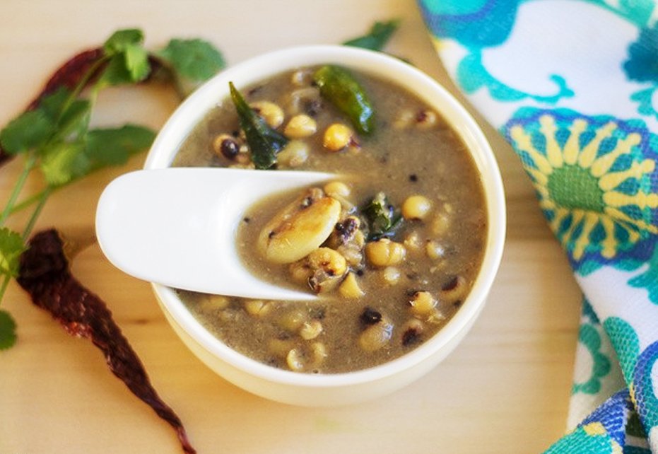 Black Eyed Peas Dal with Cilantro and Mint
