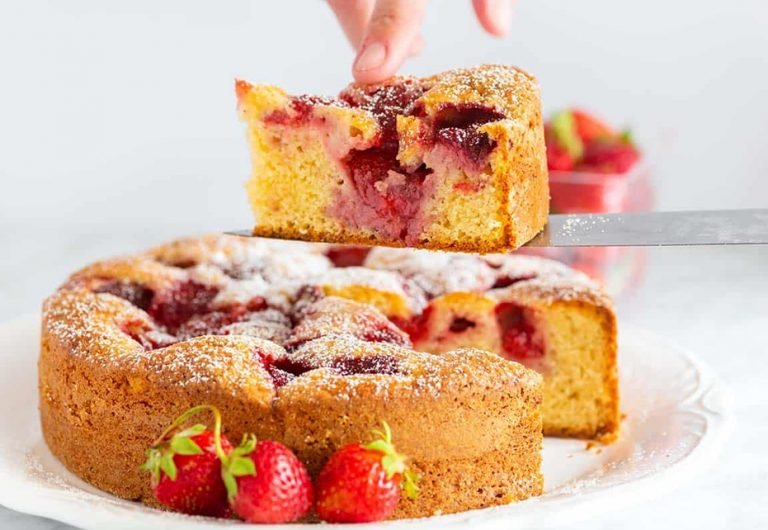 Baked Strawberry Cake Recipe