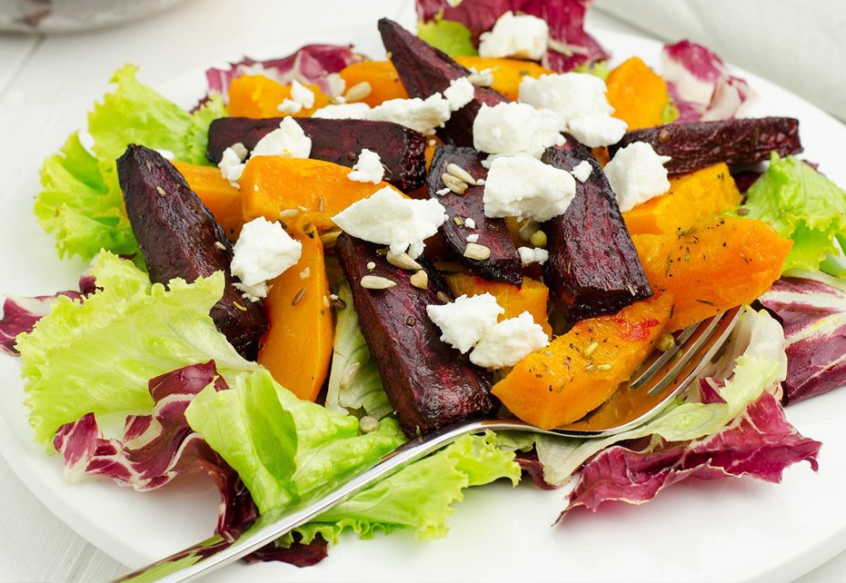 Beet Salad With Goat Cheese Toasts