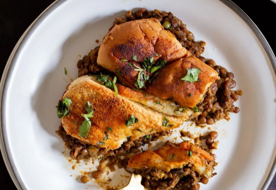 Lentil Keema Pav Casserole Recipe