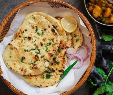 Delicious Aloo Naan Recipe: A Perfect Combination of Flavors