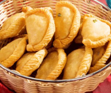 Home made Gujiya Recipe